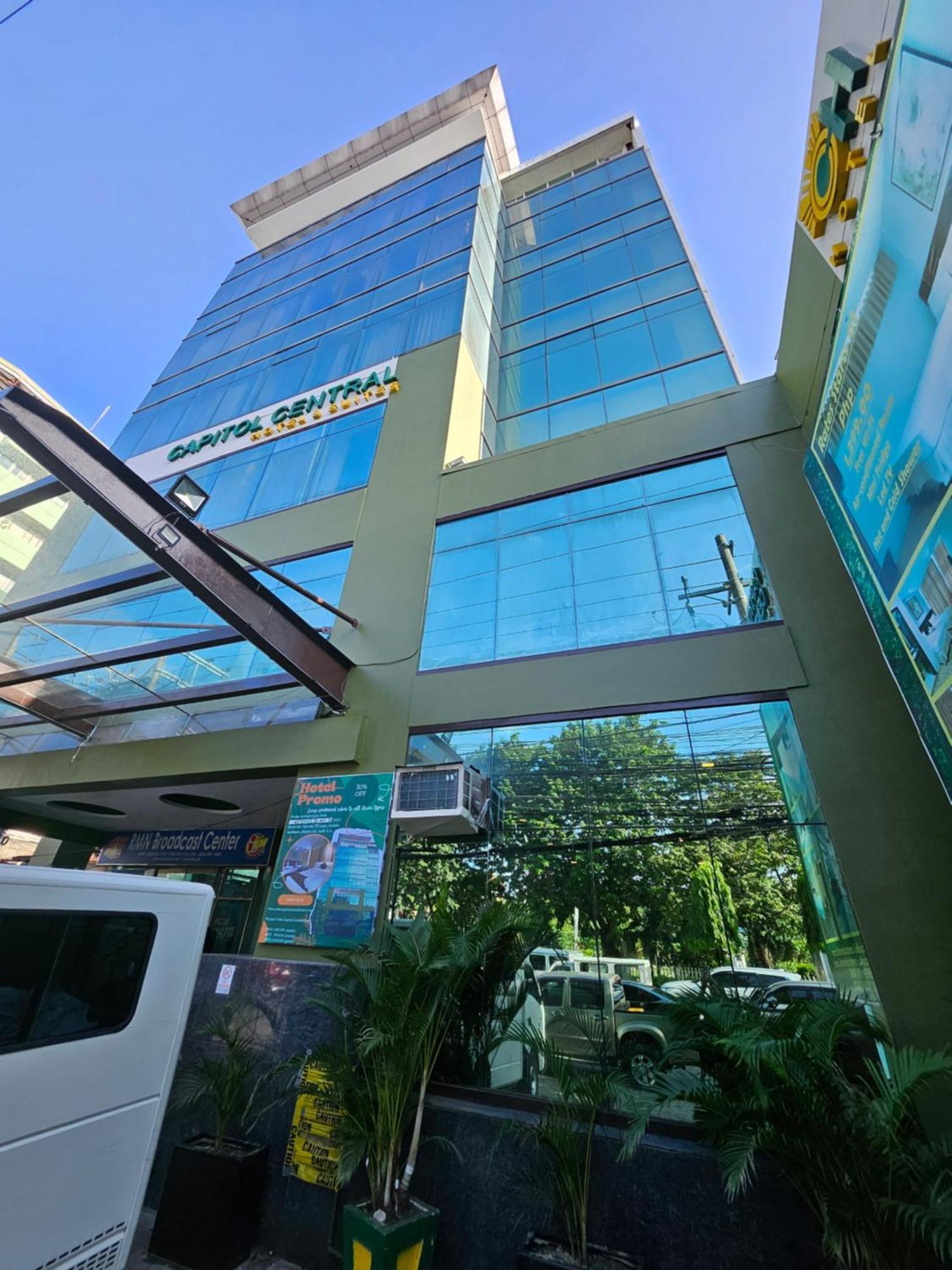 Cebu Capitol Central Hotel & Suites Powered By Cocotel Екстер'єр фото